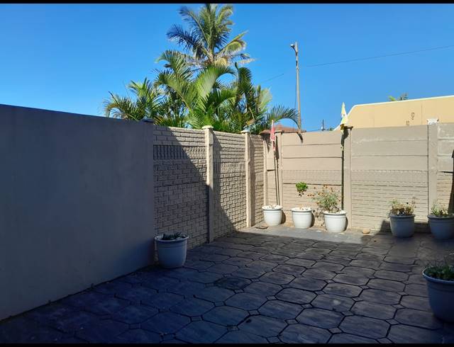 3 BEDROOM DUPLEX FOR SALE IN BLUFF